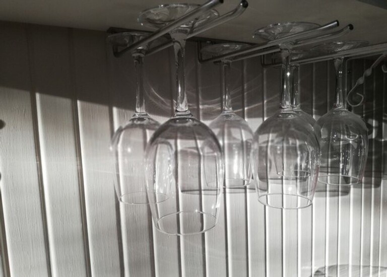 Easy Ways to Upgrade Basic Kitchen Cabinets Easy Ways to Upgrade Basic Kitchen Cabinets