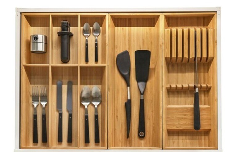 Easy Ways to Upgrade Basic Kitchen Cabinets Easy Ways to Upgrade Basic Kitchen Cabinets