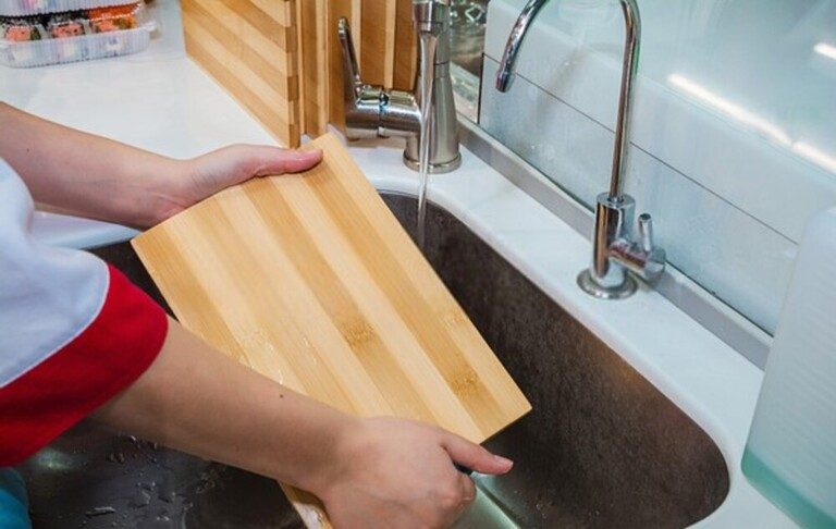 Bad Kitchen Habits You Need To Stop Immediately Bad Kitchen Habits You Need To Stop Immediately