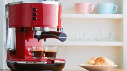 6 Best Small Espresso Machines With Grinder of 2025